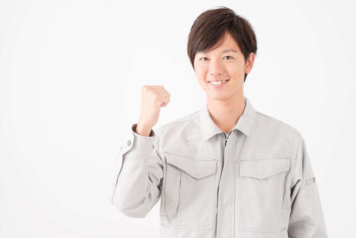 男性のスタッフ (4) (1)